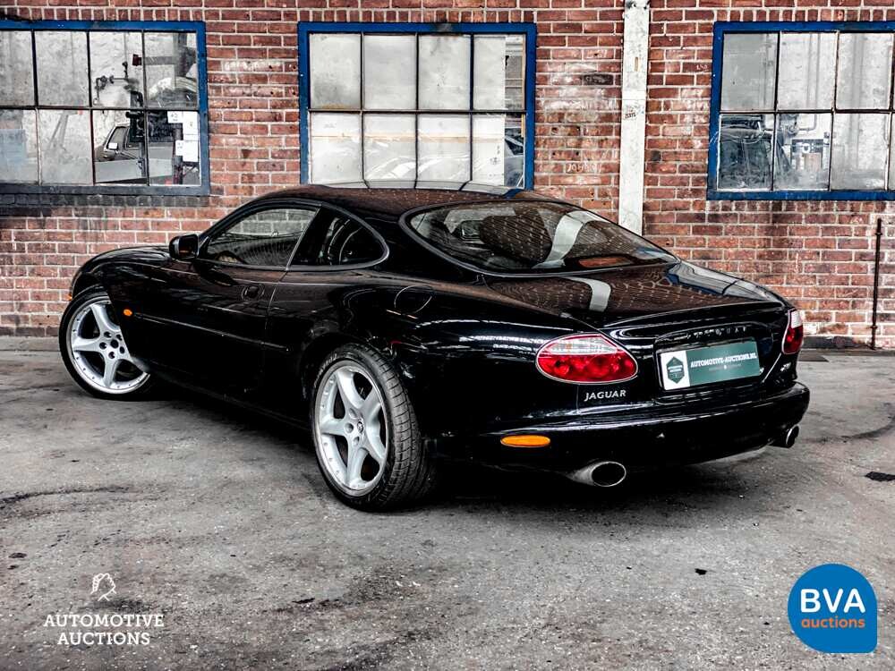 Jaguar XKR 4.0 Coupé 363 PS 2001, 48-HNP-2.
