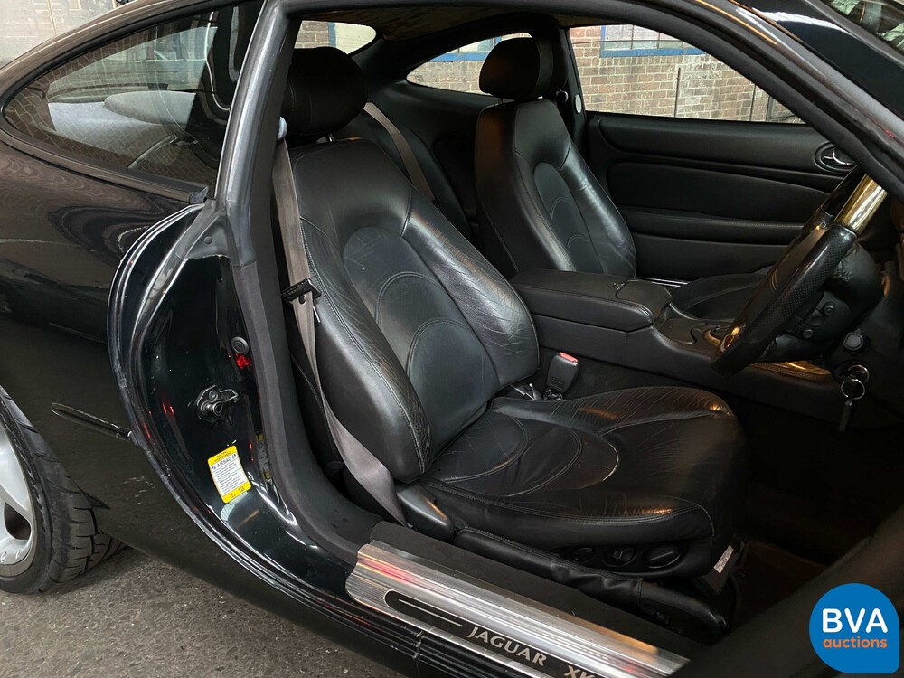 Jaguar XKR 4.0 Coupé 363 PS 2001, 48-HNP-2.