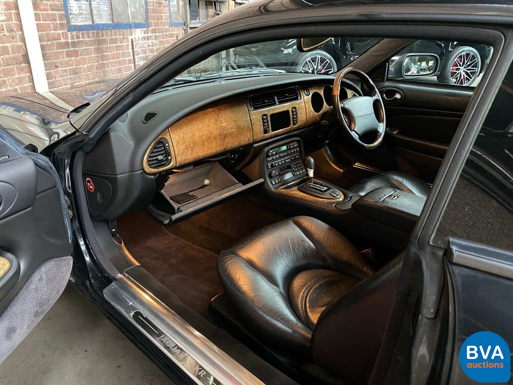 Jaguar XKR 4.0 Coupé 363 PS 2001, 48-HNP-2.