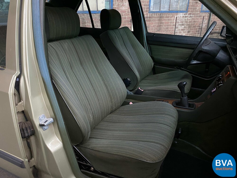 Mercedes-Benz 260E (W124) E-Klasse 160PS 1986, 70-LRN-7.