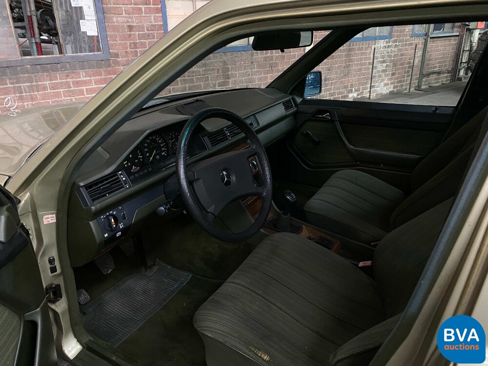 Mercedes-Benz 260E (W124) E-Klasse 160PS 1986, 70-LRN-7.