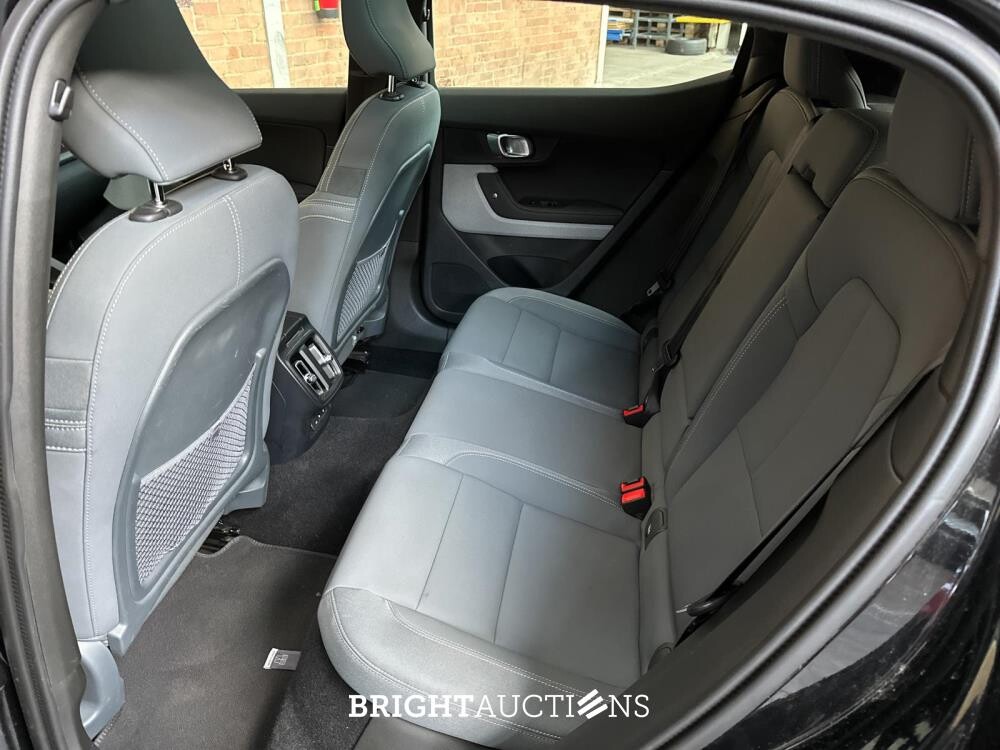 Polestar 2 Long Range Dual Motor Launch Edition 78kWh 408pk 2020 (Origineel-NL + 1e Eigenaar, J-708-ZB