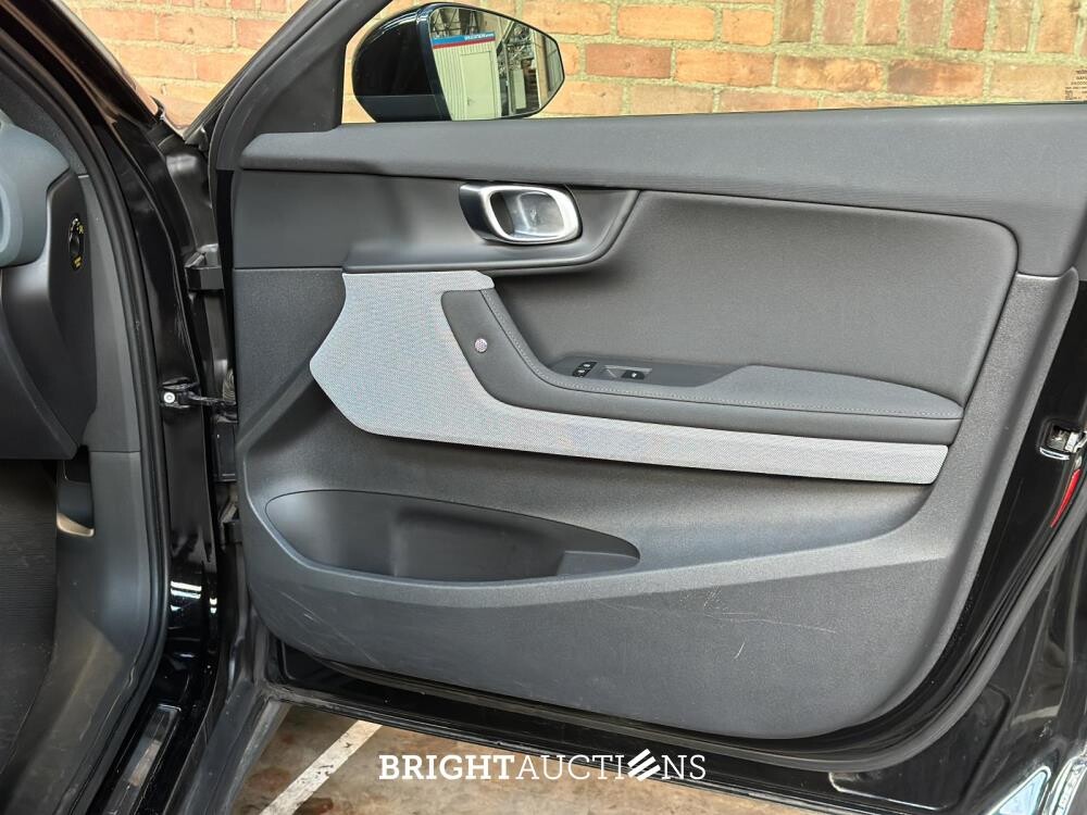 Polestar 2 Long Range Dual Motor Launch Edition 78kWh 408pk 2020 (Origineel-NL + 1e Eigenaar, J-708-ZB