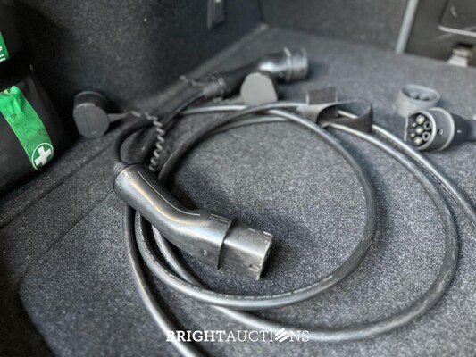 Polestar 2 Long Range Dual Motor Launch Edition 78kWh 408pk 2020 (Origineel-NL + 1e Eigenaar, J-708-ZB