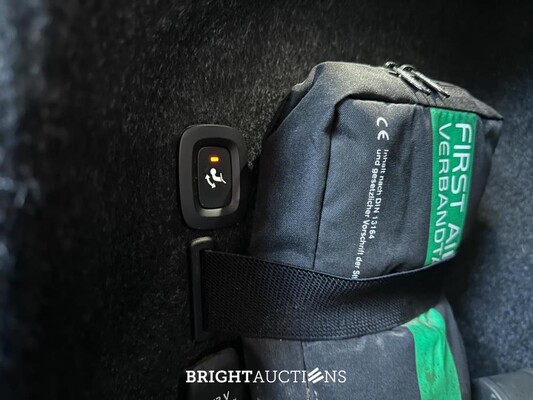 Polestar 2 Long Range Dual Motor Launch Edition 78kWh 408pk 2020 (Origineel-NL + 1e Eigenaar, J-708-ZB