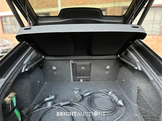 Polestar 2 Long Range Dual Motor Launch Edition 78kWh 408pk 2020 (Origineel-NL + 1e Eigenaar, J-708-ZB