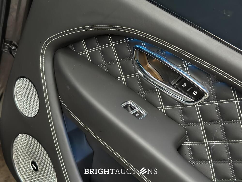 Bentley Bentayga 4.0 V8 First-Edition 550pk 2021