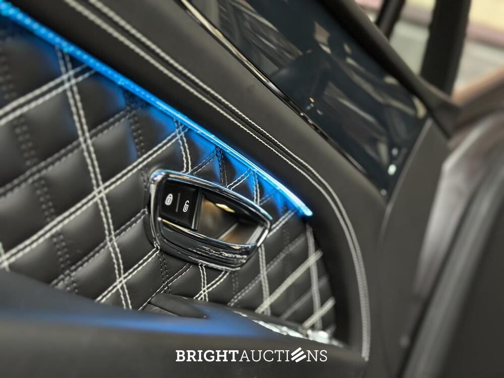 Bentley Bentayga 4.0 V8 First-Edition 550pk 2021