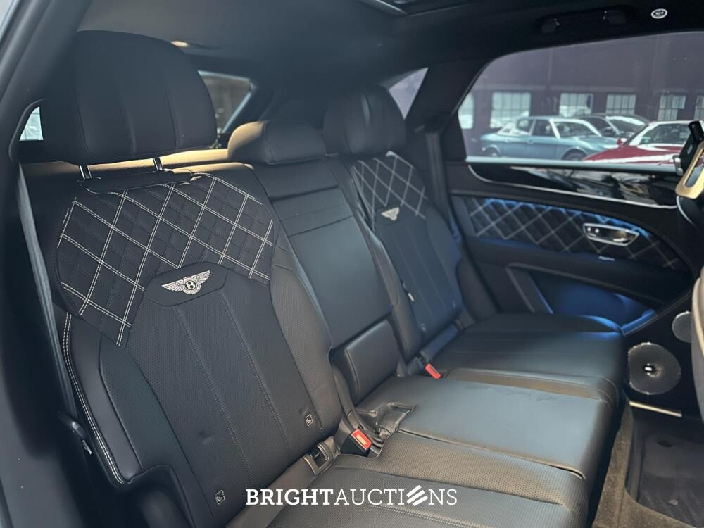 Bentley Bentayga 4.0 V8 First-Edition 550pk 2021
