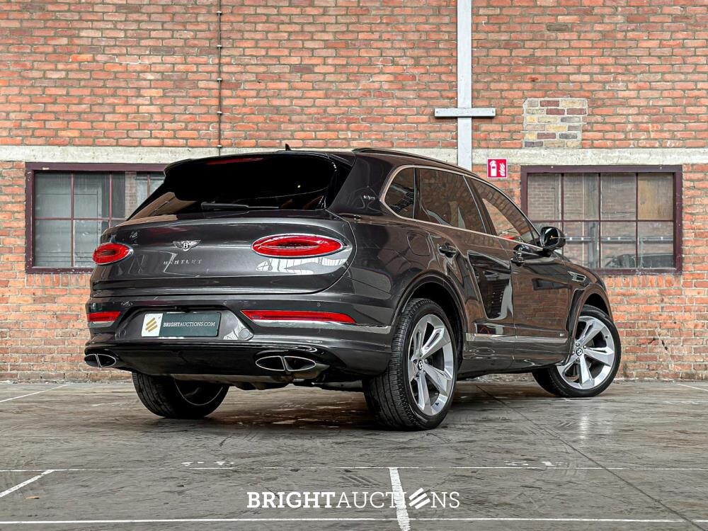 Bentley Bentayga 4.0 V8 First-Edition 550pk 2021