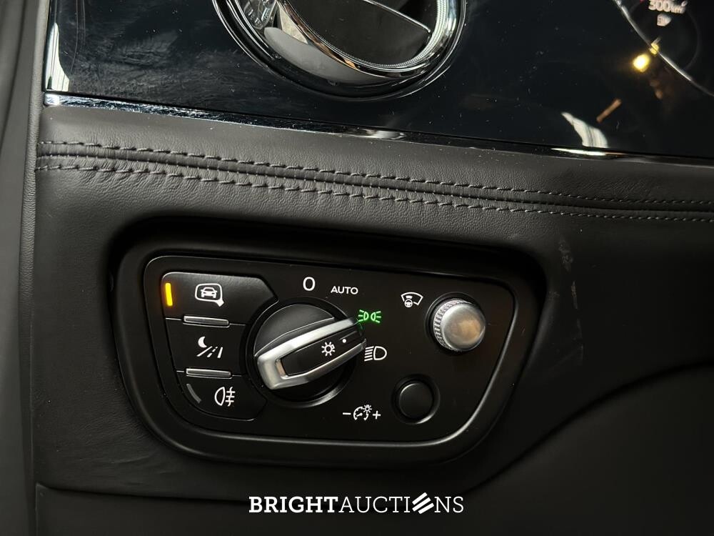 Bentley Bentayga 4.0 V8 First-Edition 550pk 2021