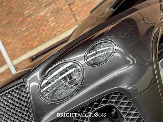 Bentley Bentayga 4.0 V8 First-Edition 550pk 2021