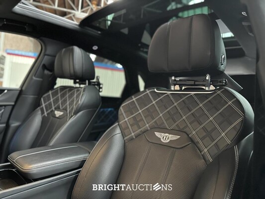Bentley Bentayga 4.0 V8 First-Edition 550pk 2021