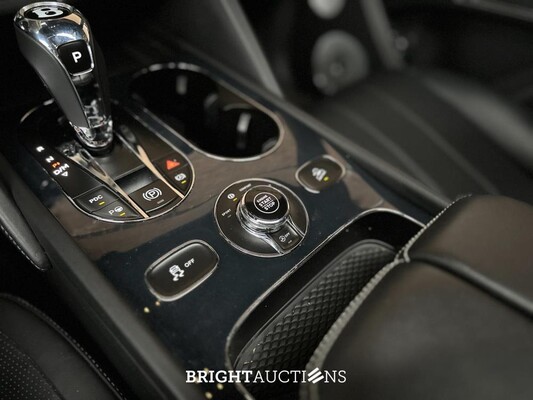 Bentley Bentayga 4.0 V8 First-Edition 550pk 2021