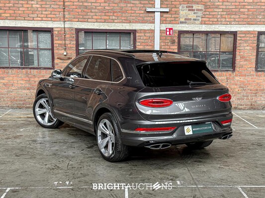Bentley Bentayga 4.0 V8 First-Edition 550pk 2021