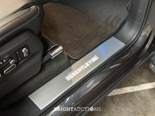 Bentley Bentayga 4.0 V8 First-Edition 550pk 2021
