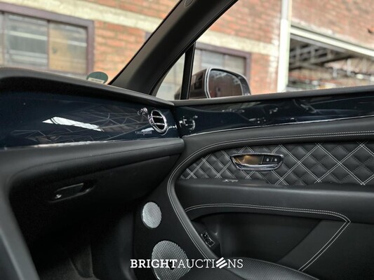 Bentley Bentayga 4.0 V8 First-Edition 550pk 2021