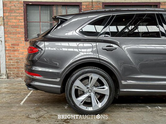 Bentley Bentayga 4.0 V8 First-Edition 550pk 2021