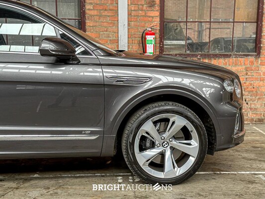 Bentley Bentayga 4.0 V8 First-Edition 550pk 2021