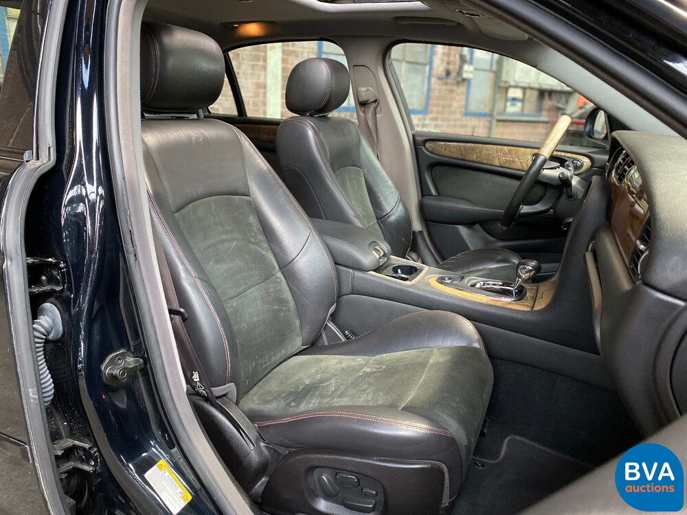 Jaguar XJR 4.2 V8 396pk 2003 -Org. NL-, 72-ND-VD