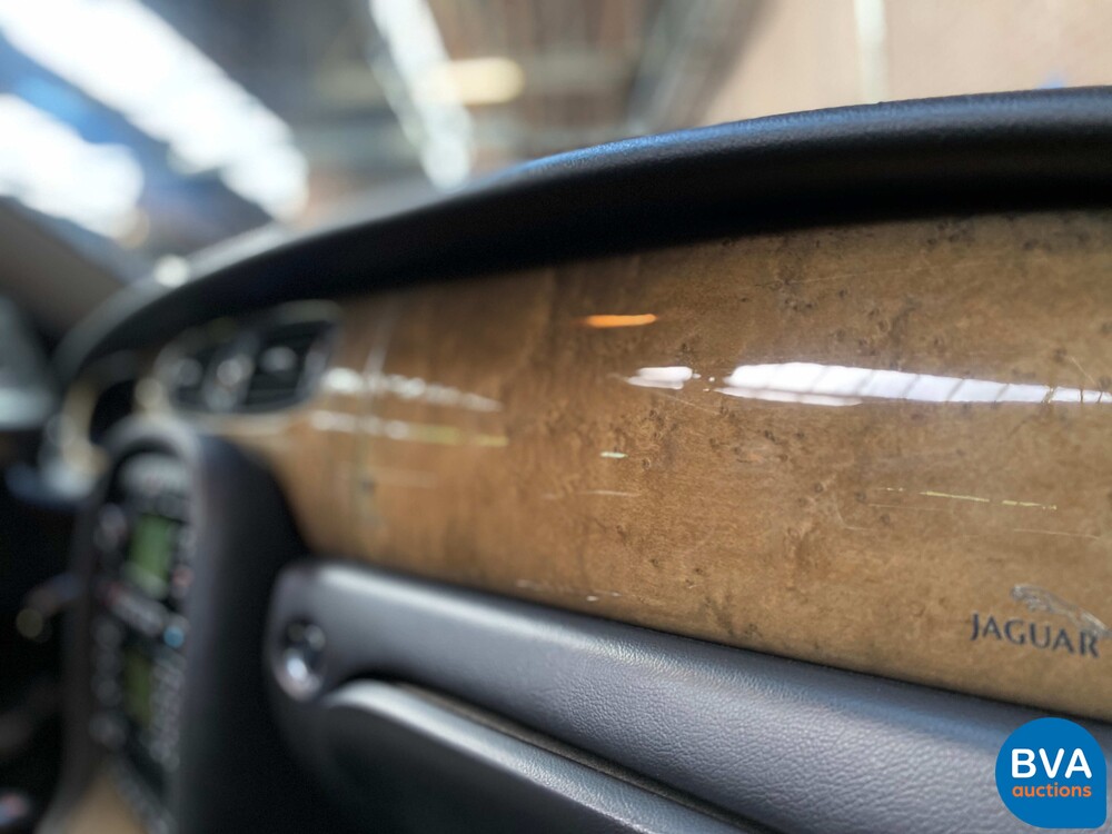 Jaguar XJR 4.2 V8 396pk 2003 -Org. NL-, 72-ND-VD