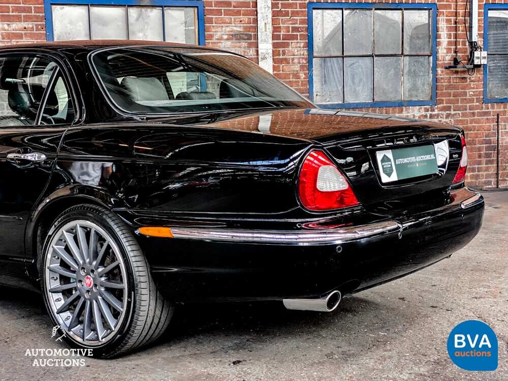 Jaguar XJR 4.2 V8 396pk 2003 -Org. NL-, 72-ND-VD