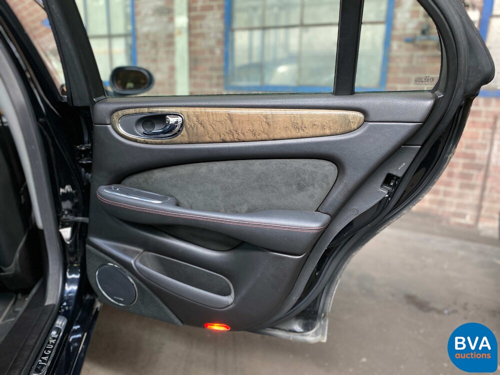 Jaguar XJR 4.2 V8 396pk 2003 -Org. NL-, 72-ND-VD