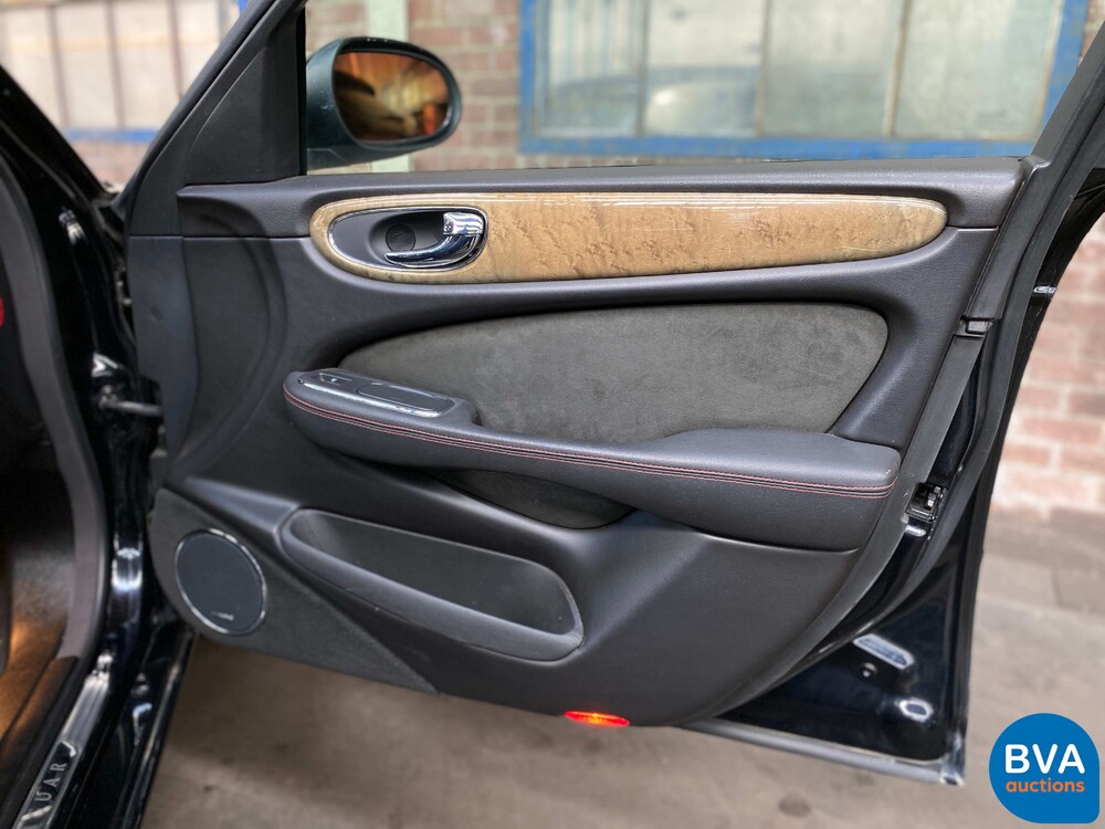 Jaguar XJR 4.2 V8 396pk 2003 -Org. NL-, 72-ND-VD