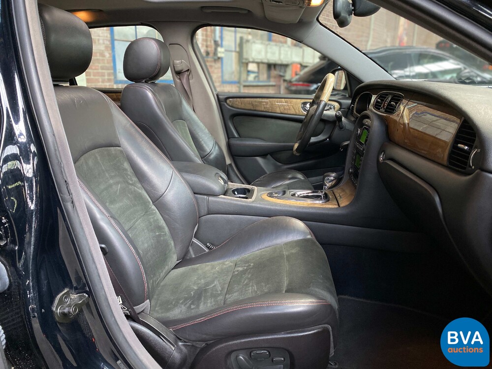 Jaguar XJR 4.2 V8 396pk 2003 -Org. NL-, 72-ND-VD