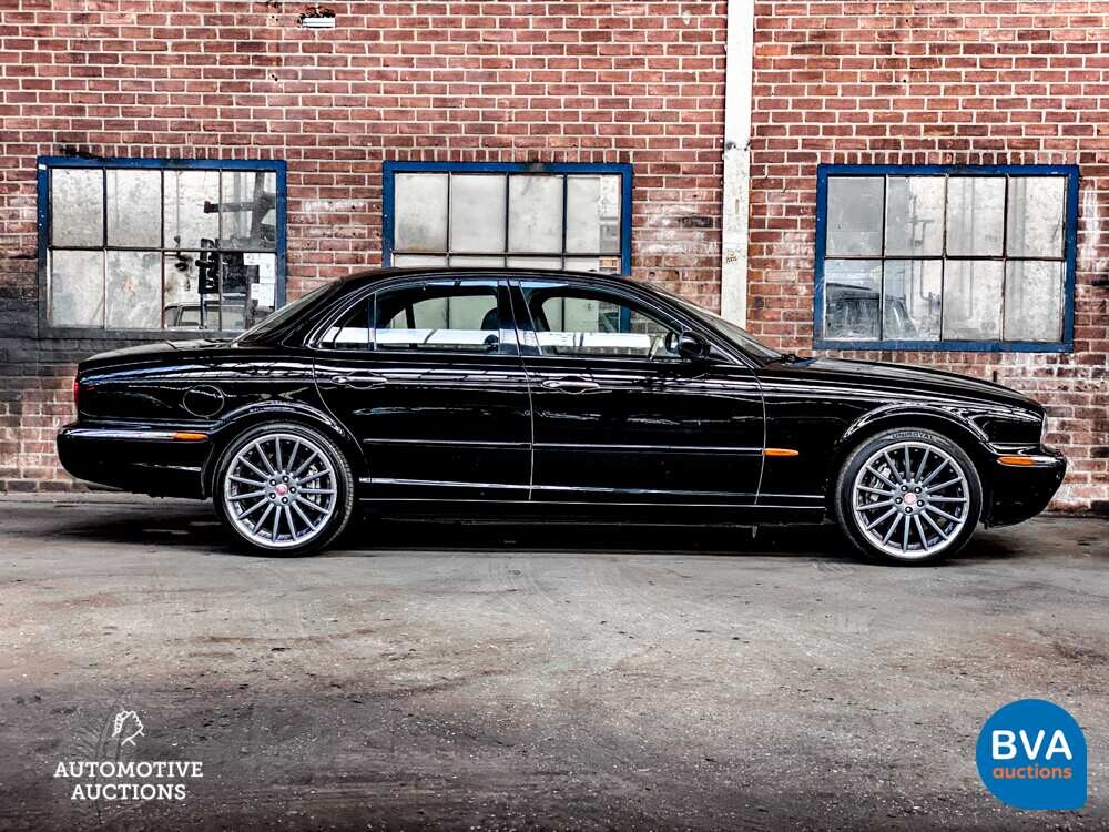 Jaguar XJR 4.2 V8 396pk 2003 -Org. NL-, 72-ND-VD