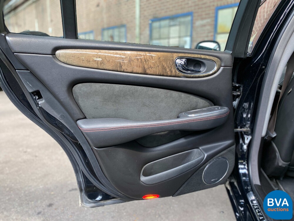 Jaguar XJR 4.2 V8 396pk 2003 -Org. NL-, 72-ND-VD