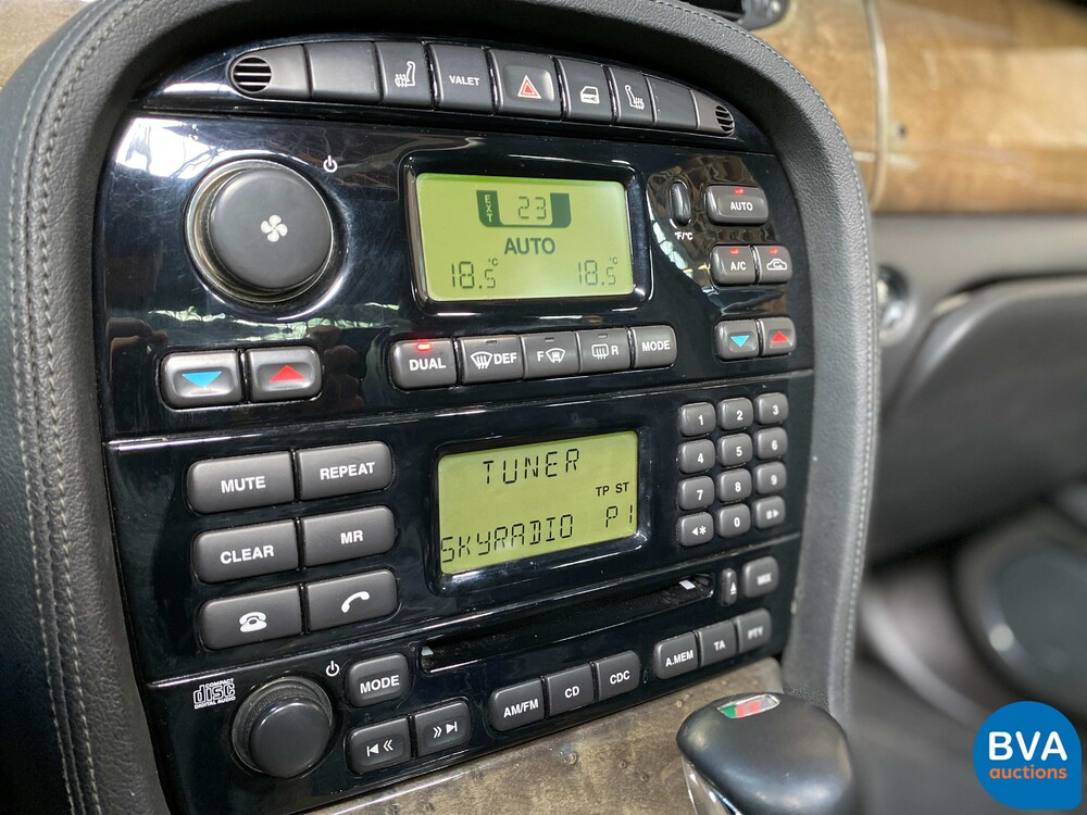 Jaguar XJR 4.2 V8 396pk 2003 -Org. NL-, 72-ND-VD