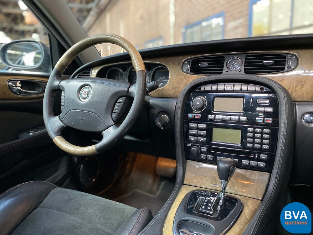 Jaguar XJR 4.2 V8 396pk 2003 -Org. NL-, 72-ND-VD