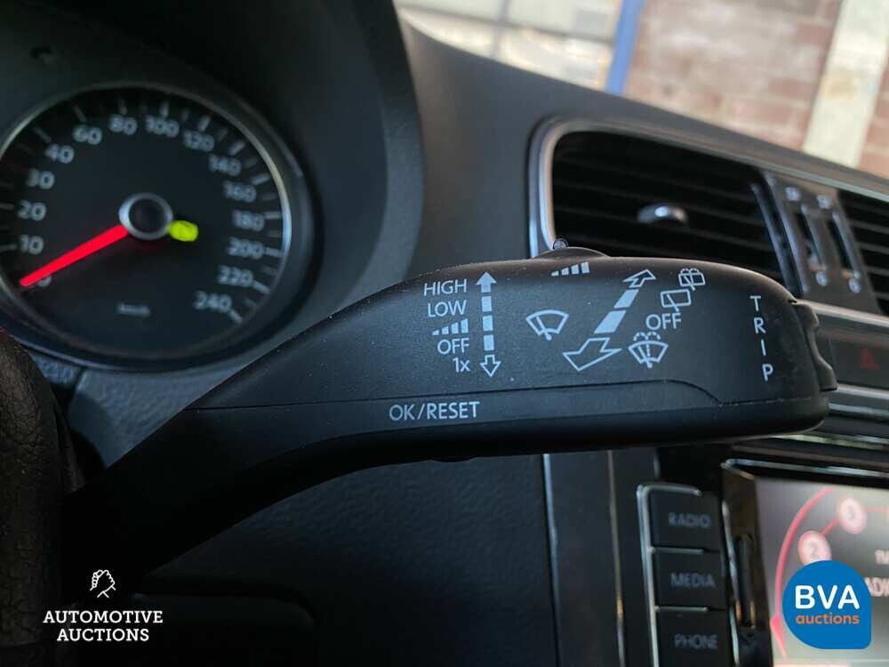 Volkswagen Polo 1.2 TSI DSG Highline 105pk 2011 -Org. NL-, 59-RJZ-9