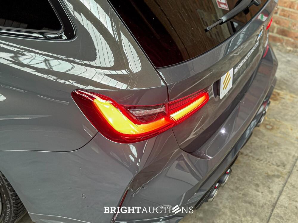 BMW M3 Competition Touring xDrive 510pk 2023 - AKRAPOVIC - FACELIFT - (Origineel-NL + 1e Eigenaar) 3-serie G81, NL-Kenteken