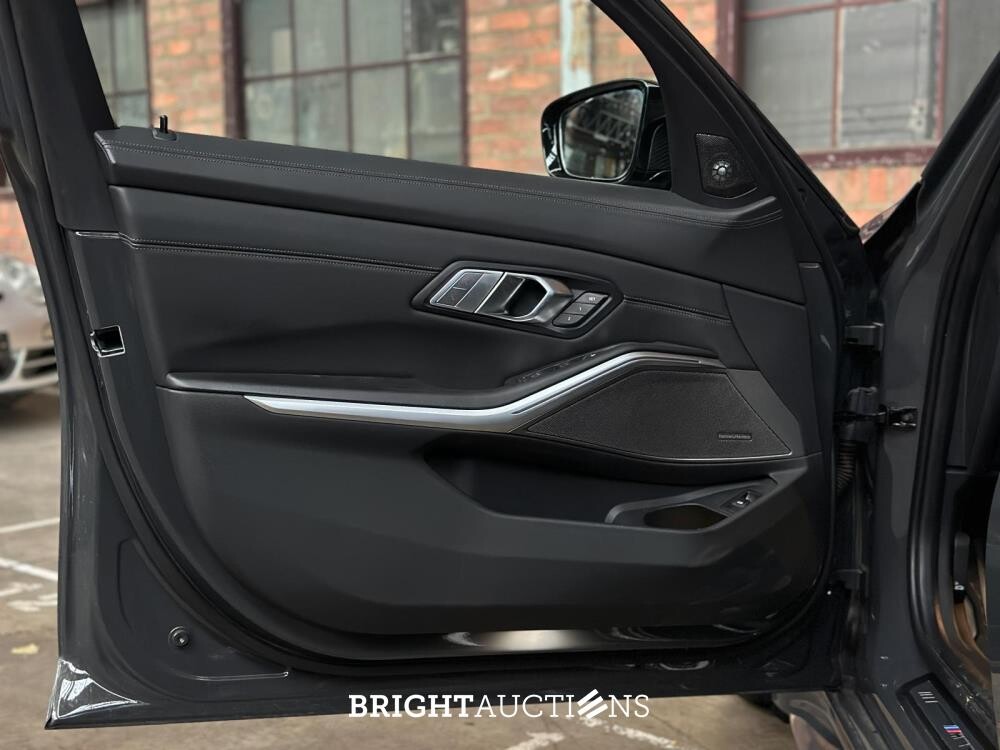 BMW M3 Competition Touring xDrive 510pk 2023 - AKRAPOVIC - FACELIFT - (Origineel-NL + 1e Eigenaar) 3-serie G81, NL-Kenteken