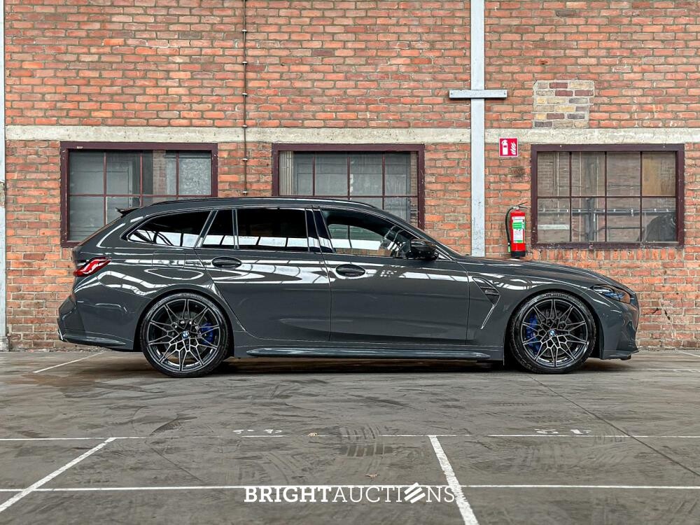 BMW M3 Competition Touring xDrive 510pk 2023 - AKRAPOVIC - FACELIFT - (Origineel-NL + 1e Eigenaar) 3-serie G81, NL-Kenteken
