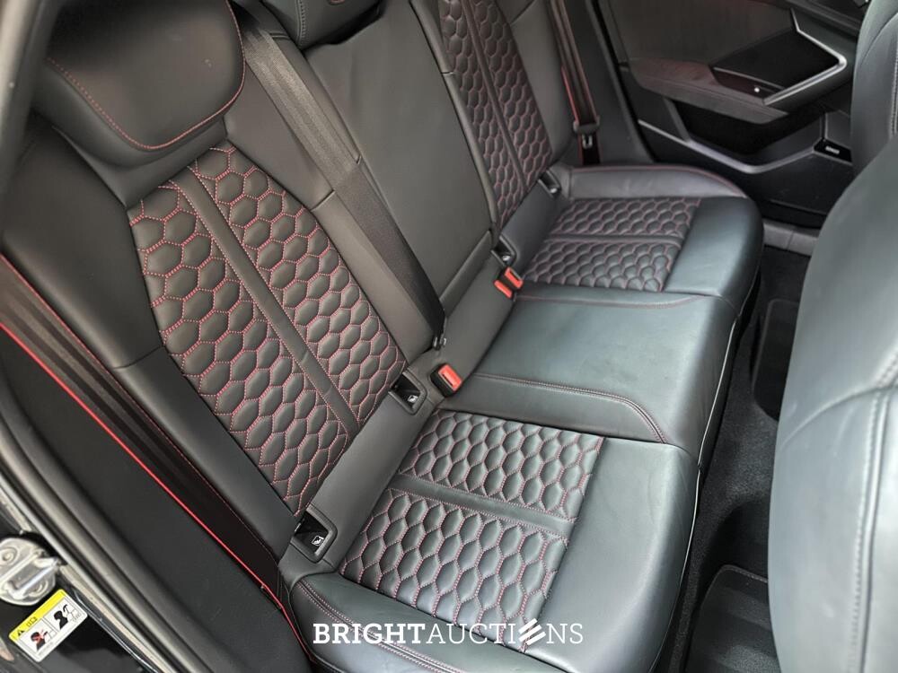 Audi RS3 Sportback 2.5 TFSI Quattro 400pk 2024 NIEUW-MODEL, NL-Kenteken