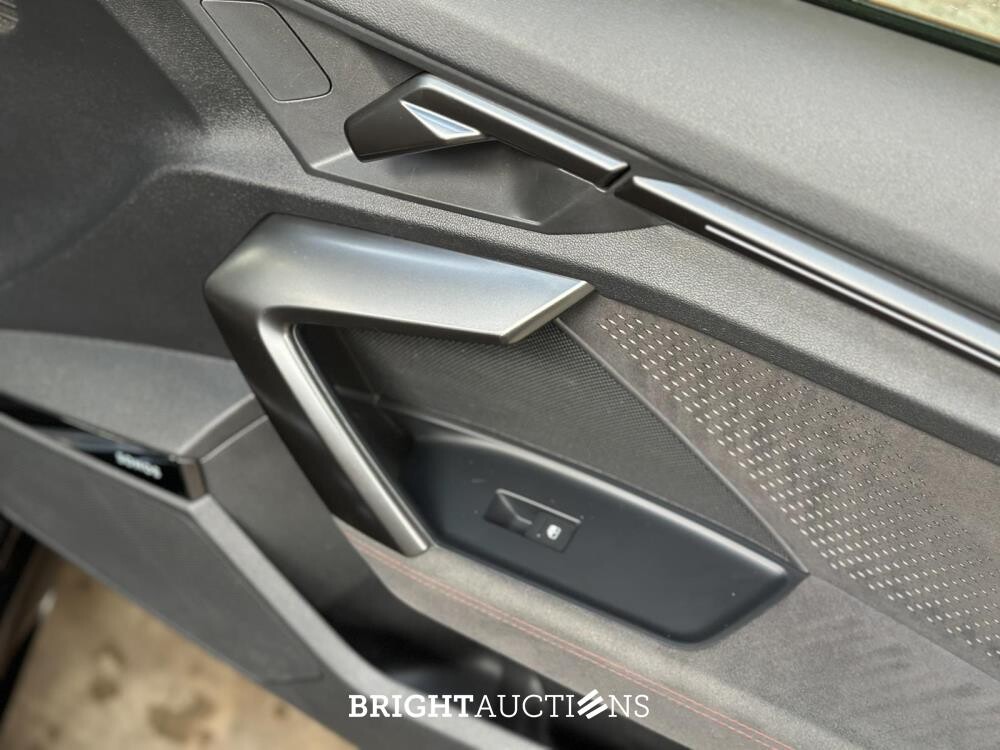Audi RS3 Sportback 2.5 TFSI Quattro 400pk 2024 NIEUW-MODEL, NL-Kenteken