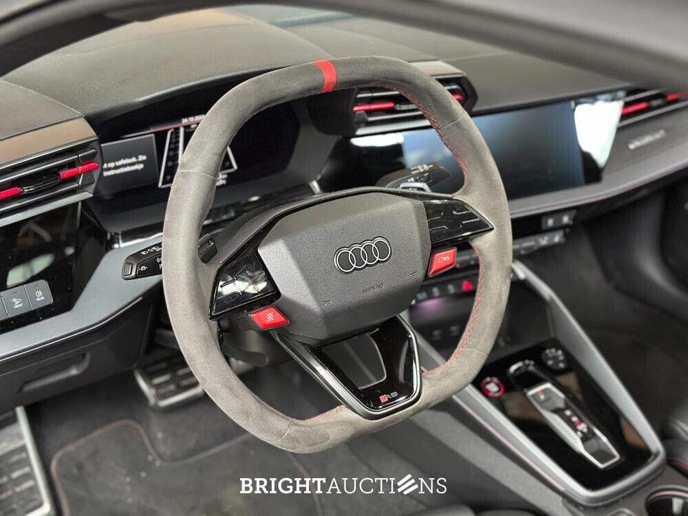 Audi RS3 Sportback 2.5 TFSI Quattro 400pk 2024 NIEUW-MODEL, NL-Kenteken