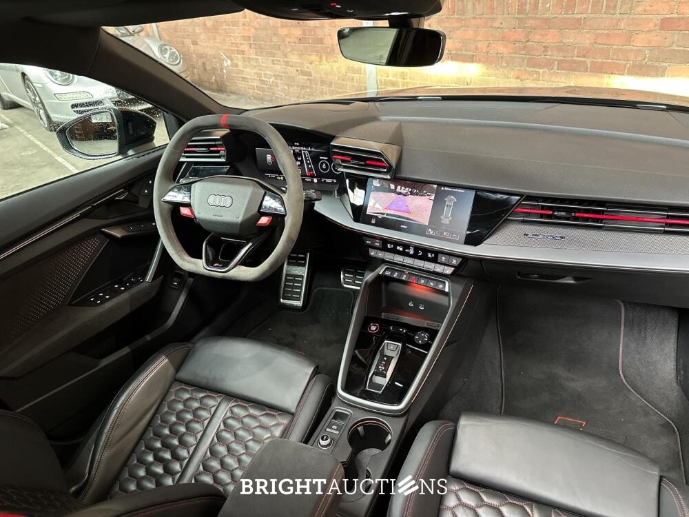 Audi RS3 Sportback 2.5 TFSI Quattro 400pk 2024 NIEUW-MODEL, NL-Kenteken