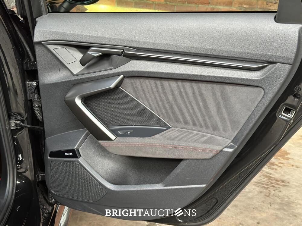 Audi RS3 Sportback 2.5 TFSI Quattro 400pk 2024 NIEUW-MODEL, NL-Kenteken