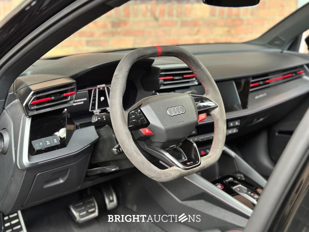 Audi RS3 Sportback 2.5 TFSI Quattro 400pk 2024 NIEUW-MODEL, NL-Kenteken