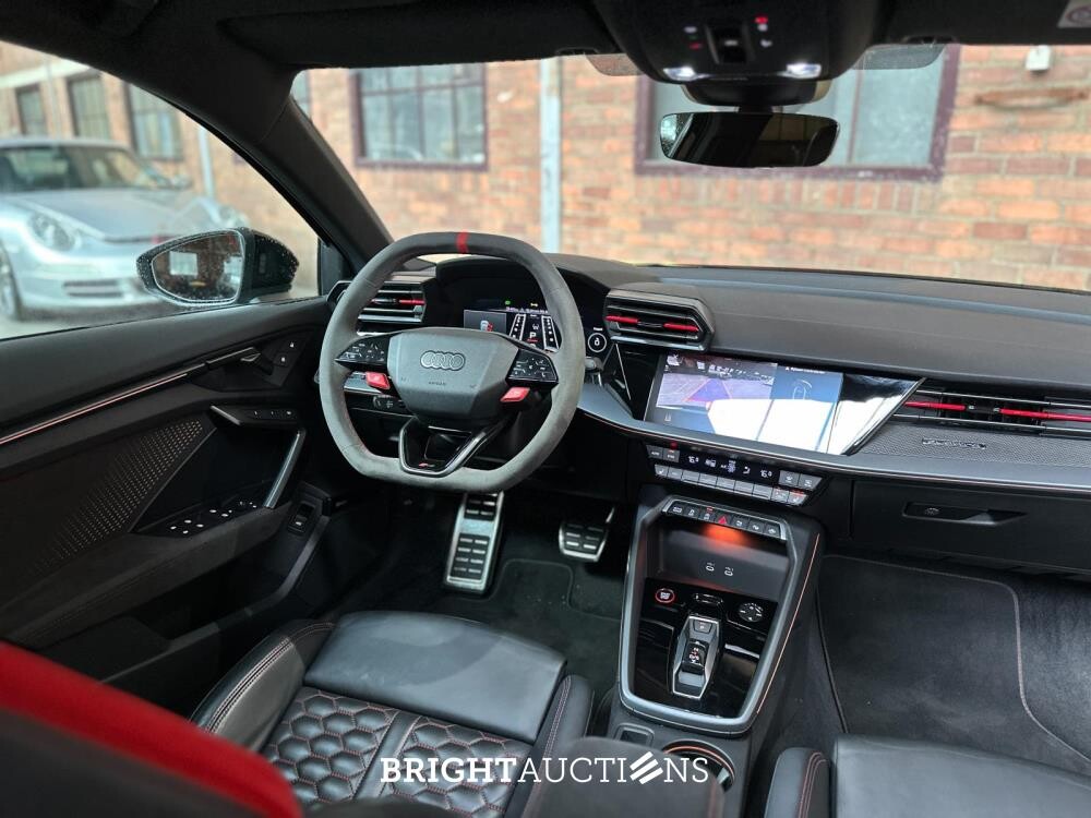 Audi RS3 Sportback 2.5 TFSI Quattro 400pk 2024 NIEUW-MODEL, NL-Kenteken
