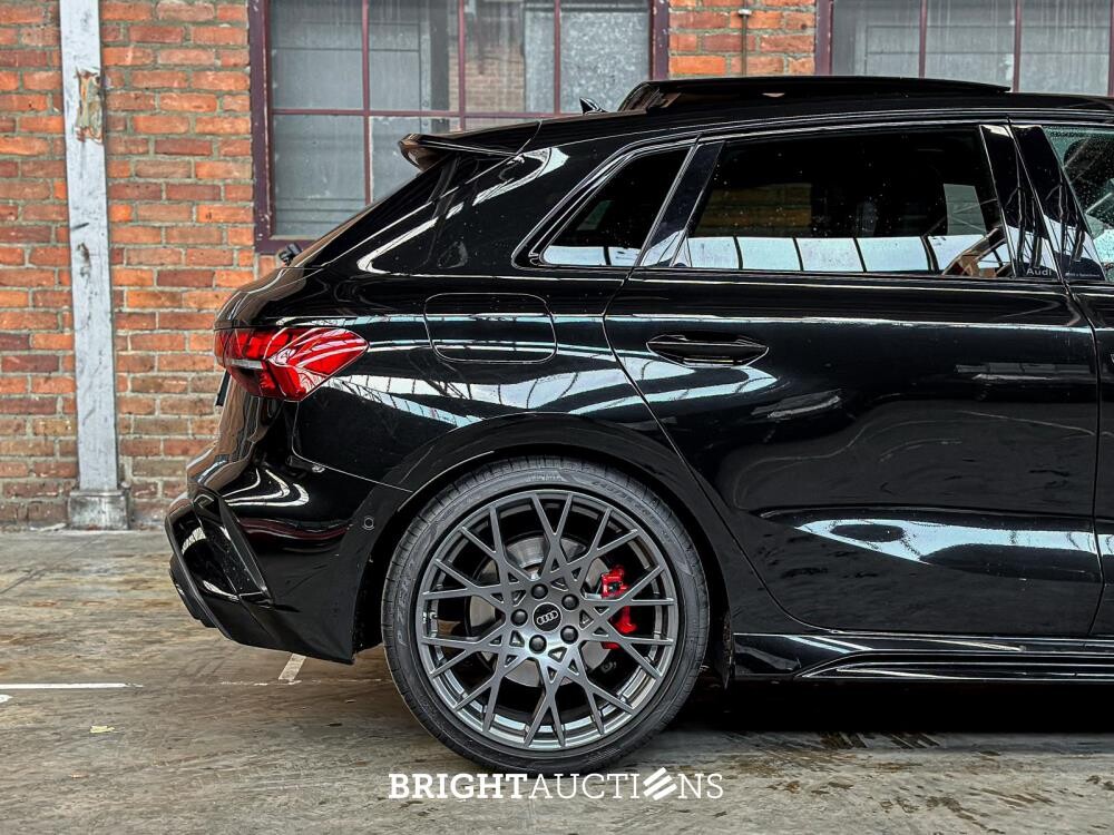 Audi RS3 Sportback 2.5 TFSI Quattro 400pk 2024 NIEUW-MODEL, NL-Kenteken