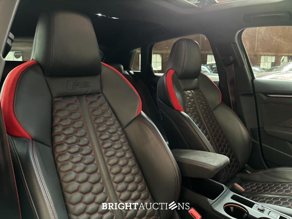 Audi RS3 Sportback 2.5 TFSI Quattro 400pk 2024 NIEUW-MODEL, NL-Kenteken