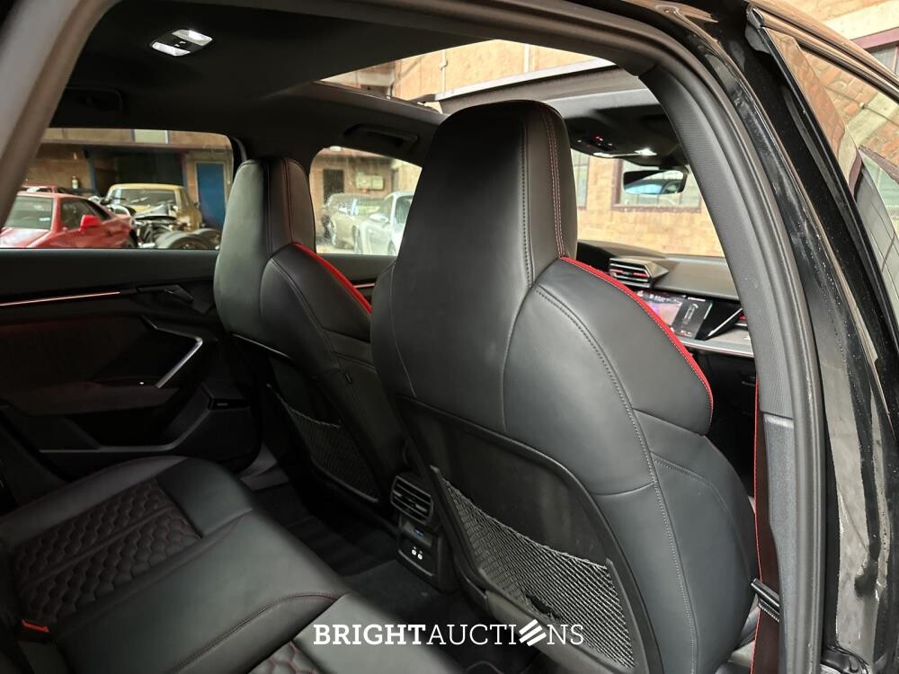 Audi RS3 Sportback 2.5 TFSI Quattro 400pk 2024 NIEUW-MODEL, NL-Kenteken
