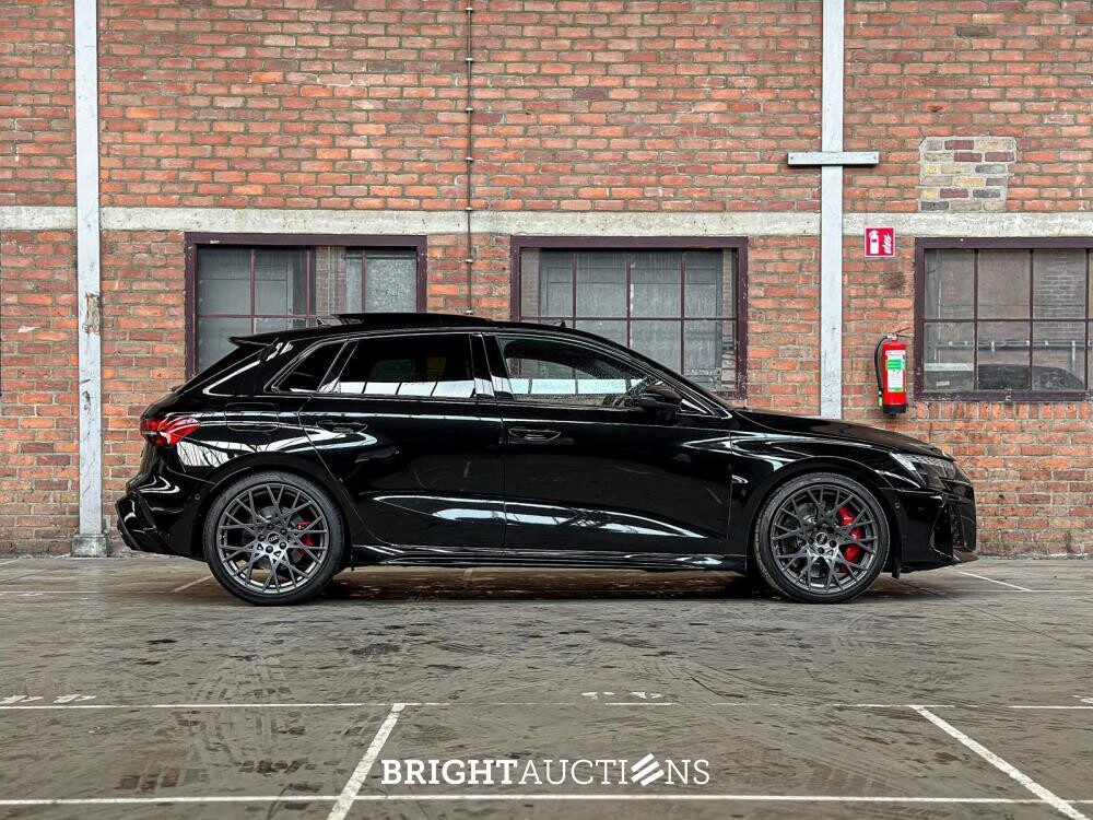 Audi RS3 Sportback 2.5 TFSI Quattro 400pk 2024 NIEUW-MODEL, NL-Kenteken