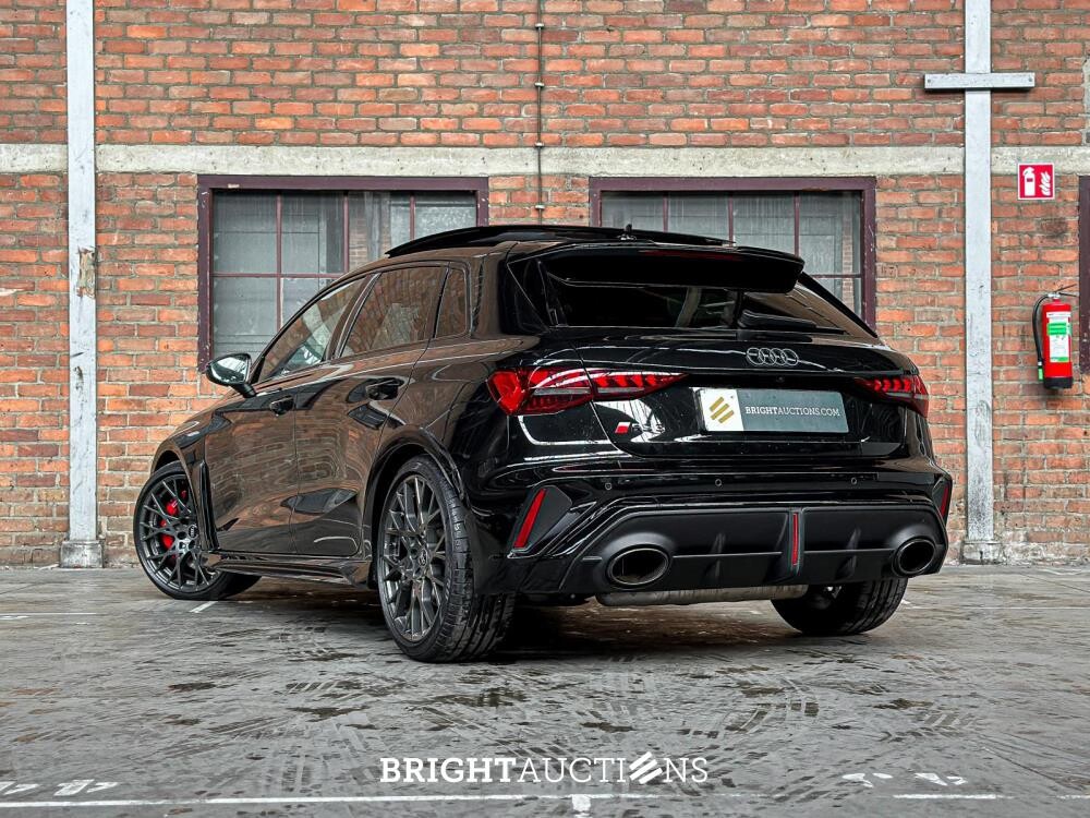 Audi RS3 Sportback 2.5 TFSI Quattro 400pk 2024 NIEUW-MODEL, NL-Kenteken