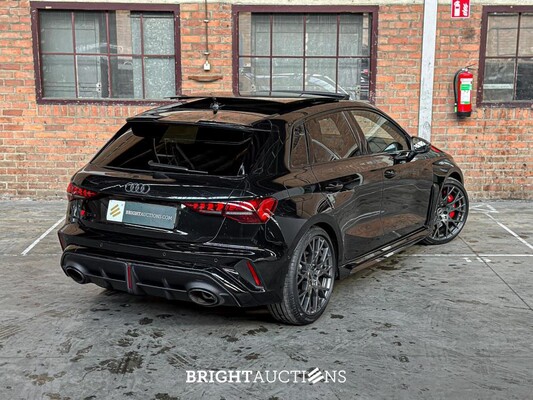 Audi RS3 Sportback 2.5 TFSI Quattro 400pk 2024 NIEUW-MODEL, NL-Kenteken